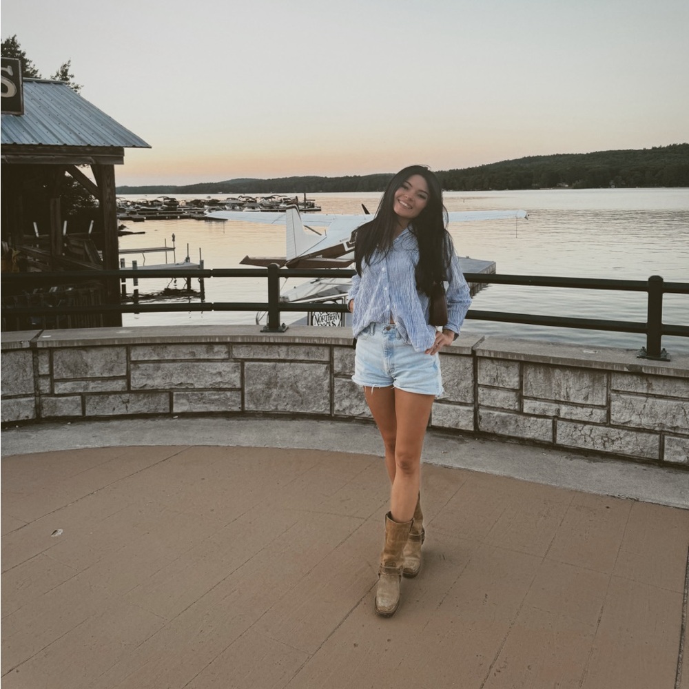 Meet your Posher, Lily